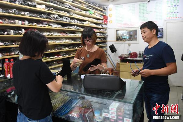 彩虹六号异种旋涡行动怎么拿点数比较简单